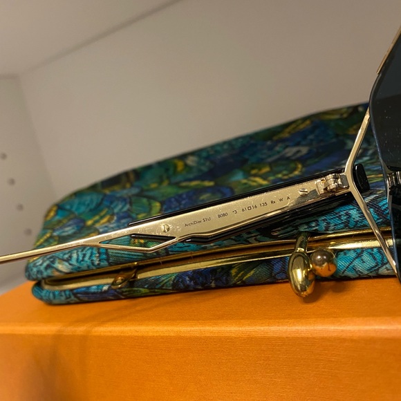 Christian Dior Sunglasses - Picture 3 of 5